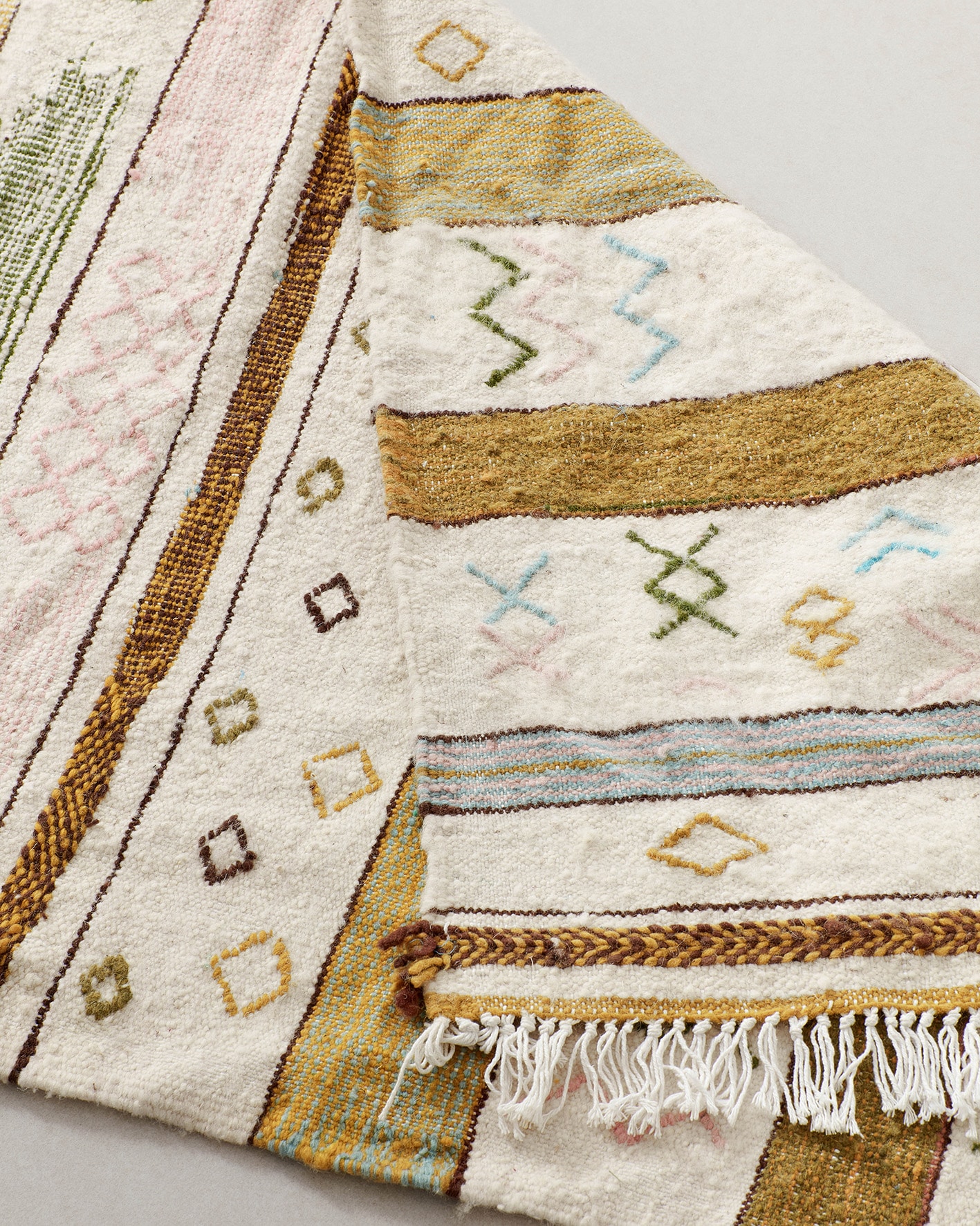 Berber hanbel pasztell színekben, fonák