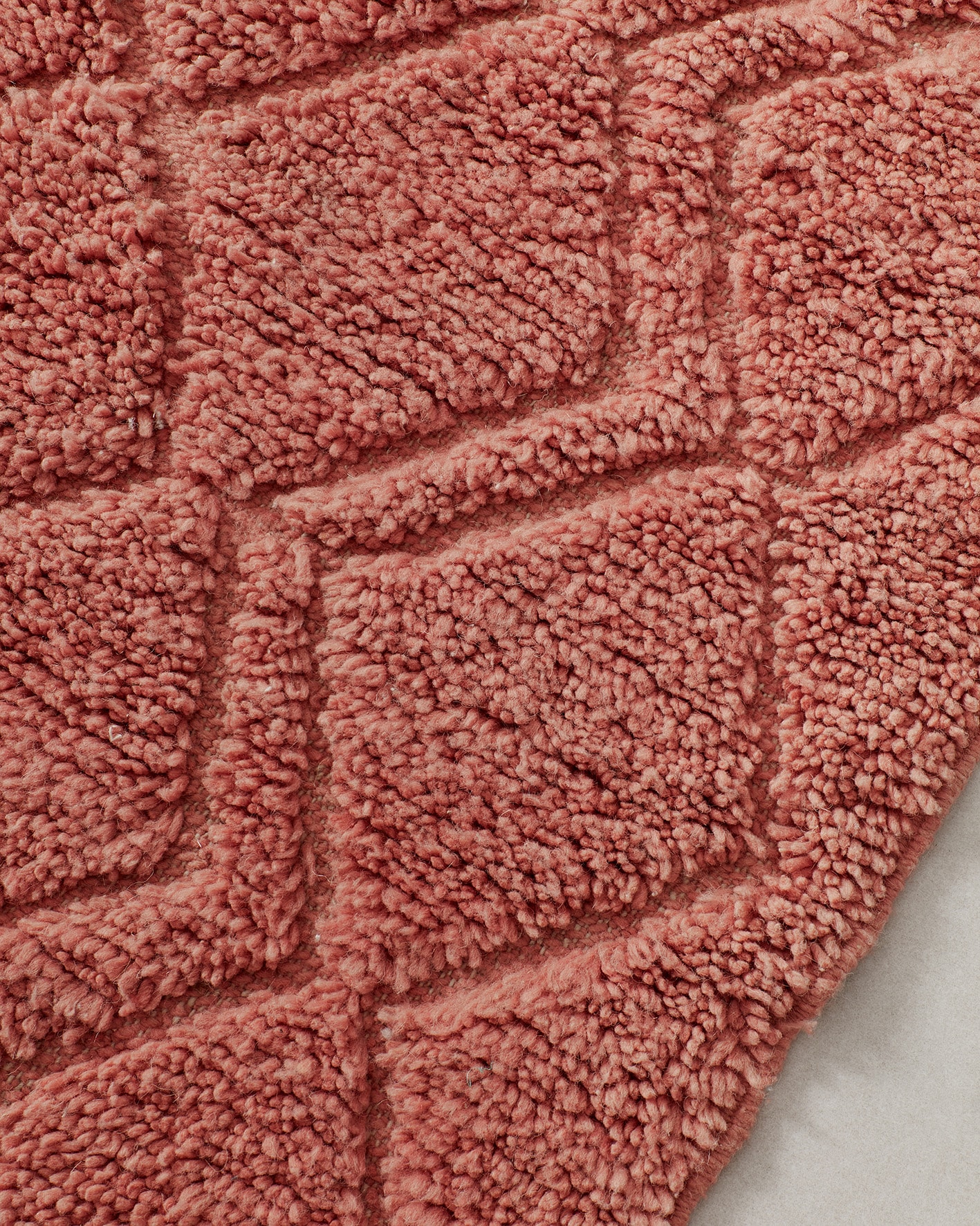 Pink rug_detail