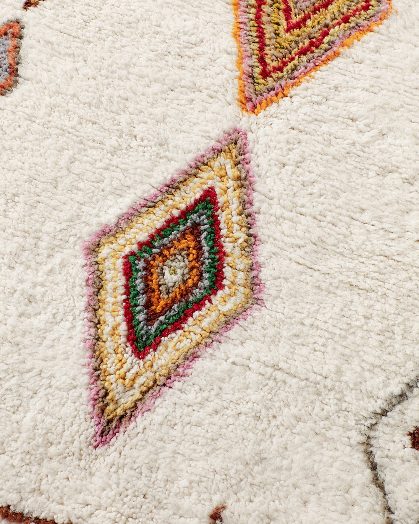 Berber rug with rainbow lozenges, texture