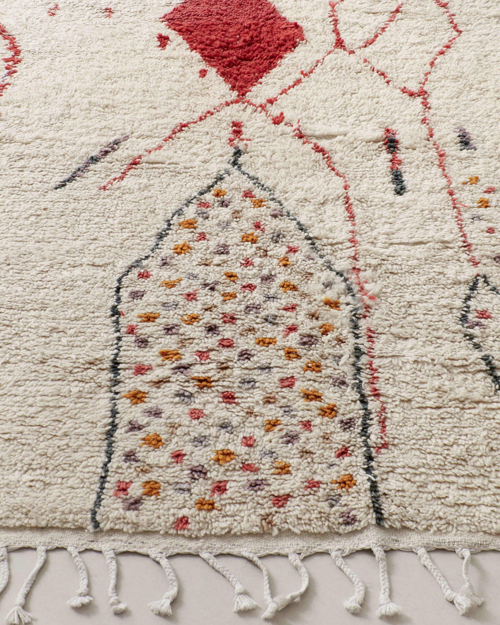 Berber szőnyeg törzsi motívumokkal, közeli